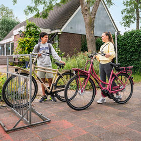 Robuust, kleurrijk frame voor comfortabele kilometers